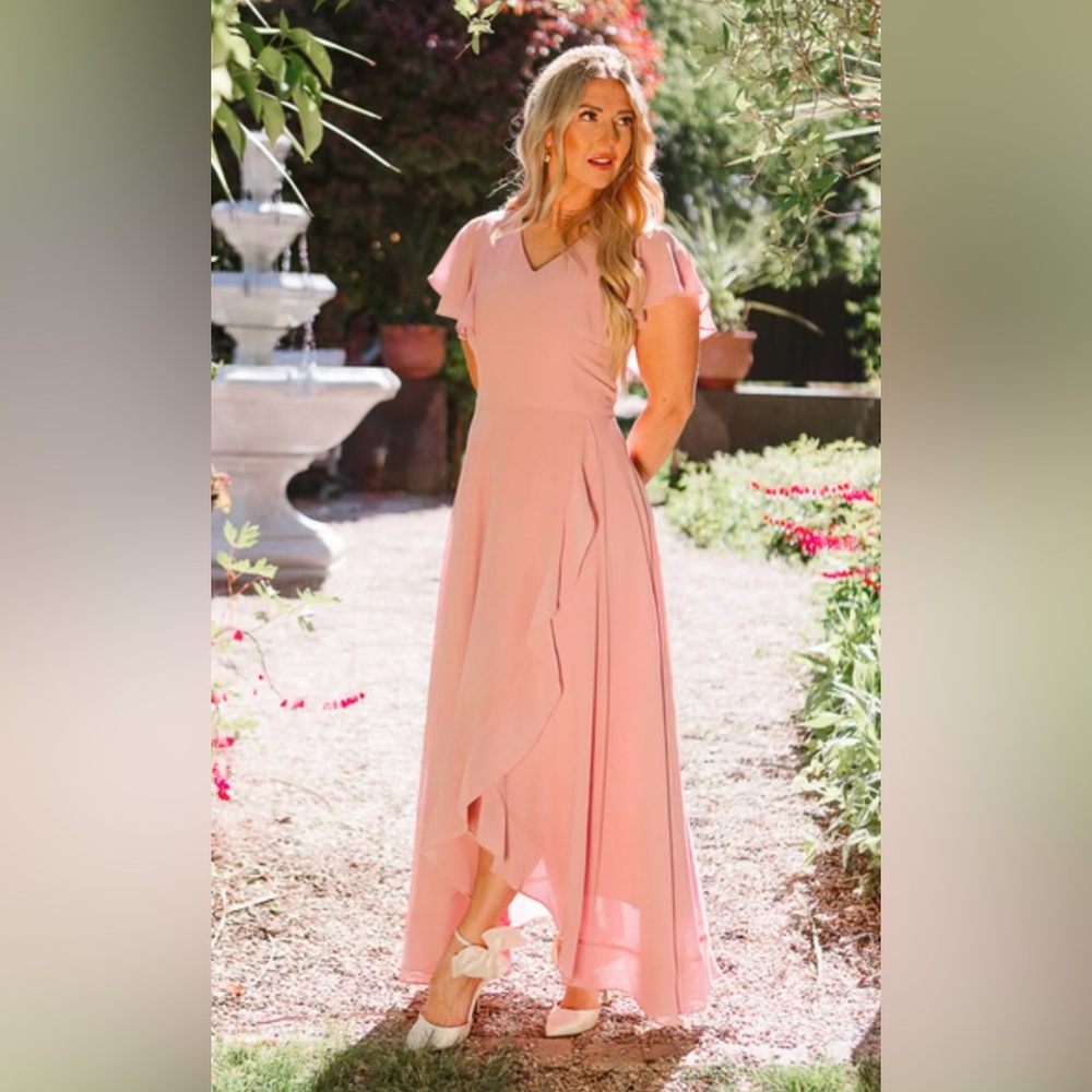 Ivy City Co Blush Flutter Sleeve Maxi Dress